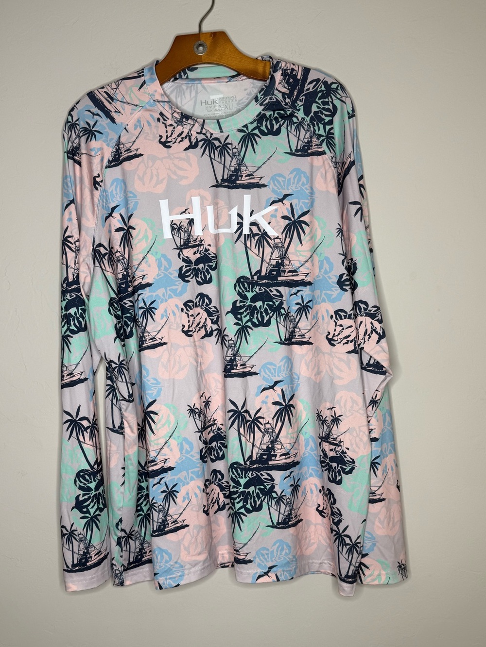 Huk fishing shirt men’s XL long sleeve performance tropical boat print Palm tree